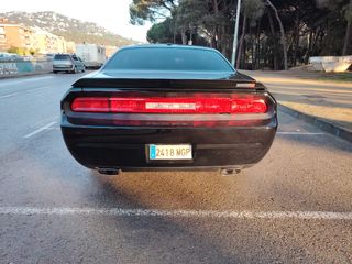 Dodge Challenger  srt8 6.4