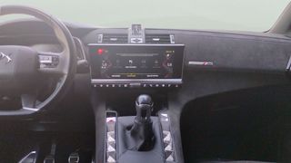 DS DS7 Crossback BlueHDi 130 DE Performance Line AT 96 kW (130 CV)