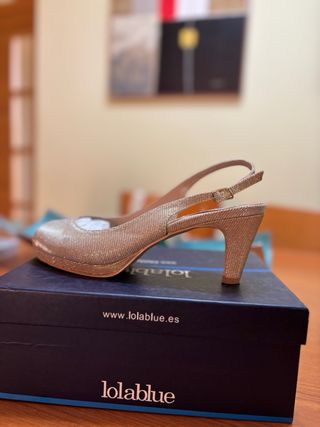 Zapatos de fiesta Lola Blue dorados