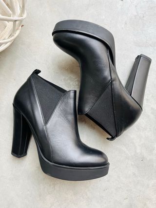 Botines piel negros talla 40