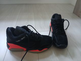 Zapatillas Jordan Point Lane Black/Red