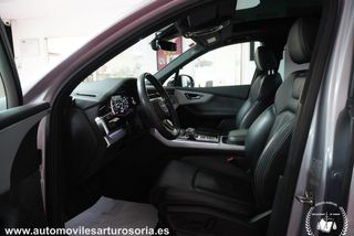 Audi Q7 2021 60TFSIe S-Line
