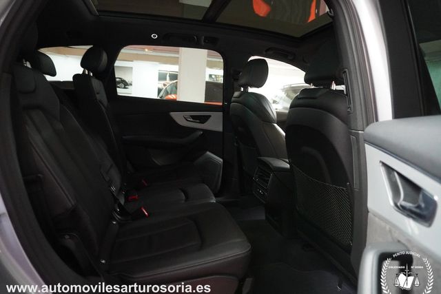 Audi Q7 2021 60TFSIe S-Line