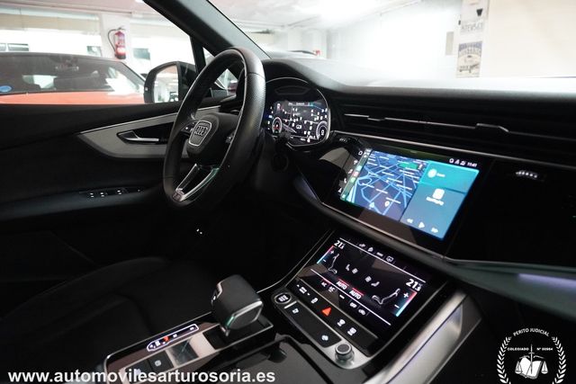 Audi Q7 2021 60TFSIe S-Line