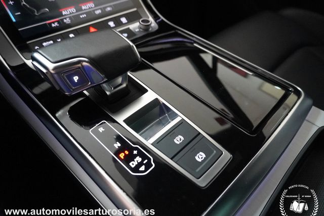 Audi Q7 2021 60TFSIe S-Line