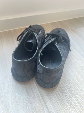 Zapatillas Gucci Negras y Azul Marino