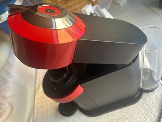 Cafetera NESPRESSO VERTUO por KRUPS Roja.
