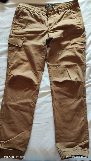 Pantalón cargo marrón chico