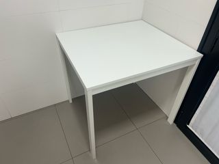 Mesa de cocina o comedor extensible Ikea blanca