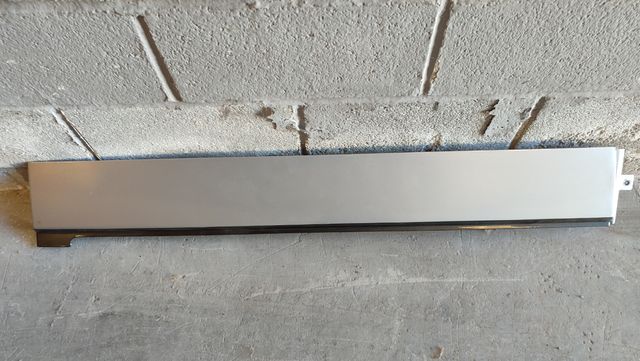 Chapa lateral guía puerta corredera T5