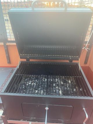 Barbacoa Negra Metal y Plástico
