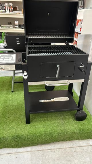 Barbacoa Negra Metal y Plástico
