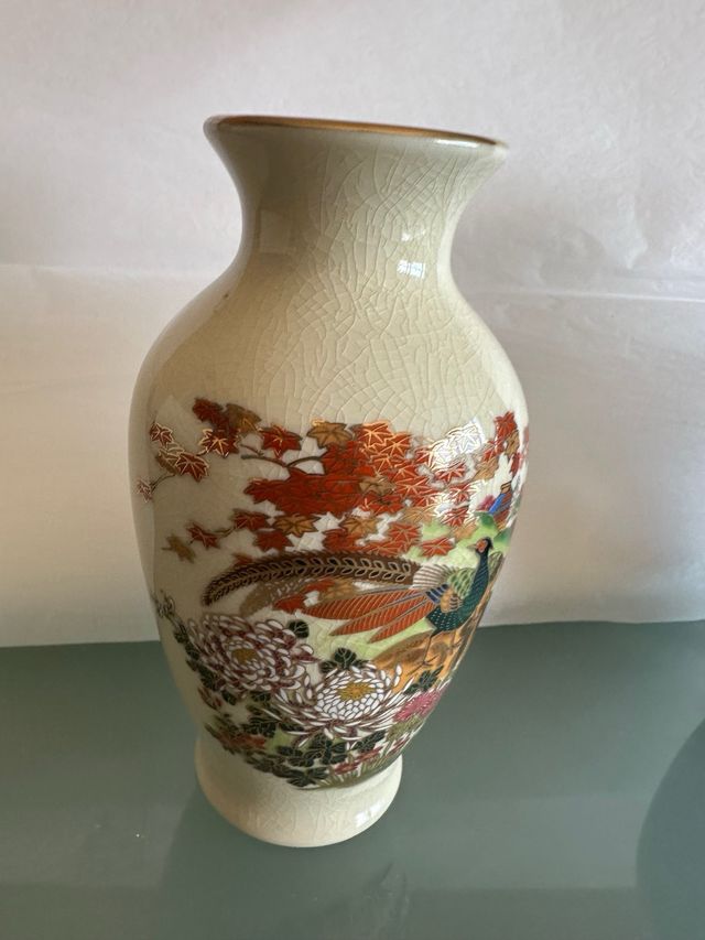 Jarrón de cerámica con diseño de aves