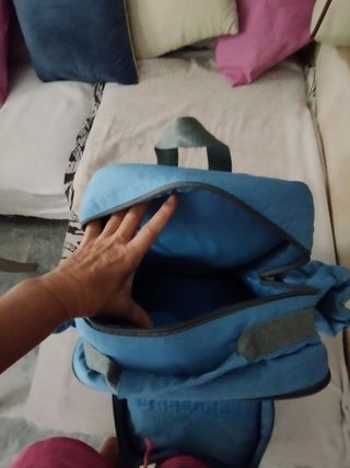 Mochila azul multibolsillos