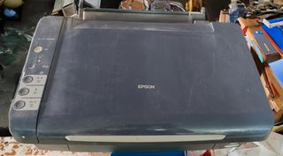 Impresora Epson con cartuchos de tinta