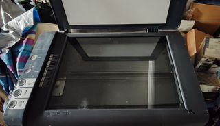 Impresora Epson con cartuchos de tinta