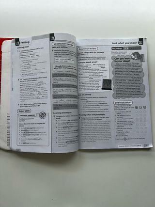 INFLUENCE TODAY 3 Student's book: libro de text...