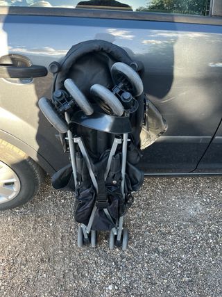 Silla de paseo negra para bebé de Carrefour