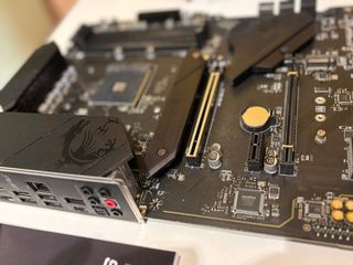 Placa Base MSI MPG B550 Gaming Plus