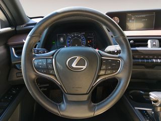 Lexus UX 250 h Business