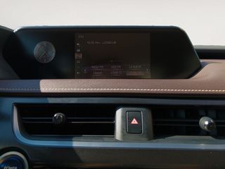 Lexus UX 250 h Business