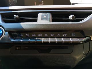 Lexus UX 250 h Business