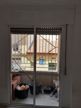 Puerta corredera de balcón