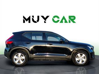 Volvo XC40 T2 Momentum Core 95 kW (129 CV)