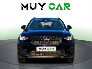 Volvo XC40 T2 Momentum Core 95 kW (129 CV)