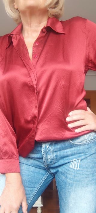 Camisa de raso granate