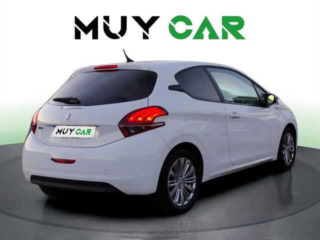 Peugeot 208 PureTech 82 Style 60 kW (82 CV)