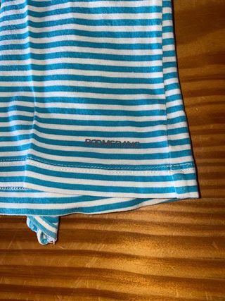 Camiseta de tirantes a rayas azul y blanco