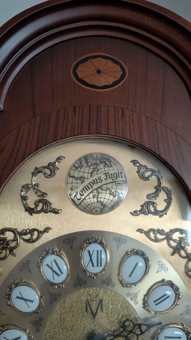 Reloj carrillón de artesanía española