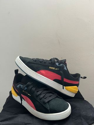 Zapatillas Puma Negras y Rojas