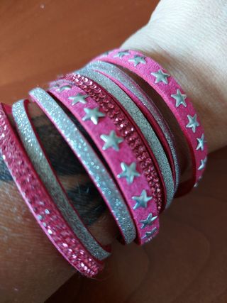 Braccialetti con stelline e brillantini fucsia