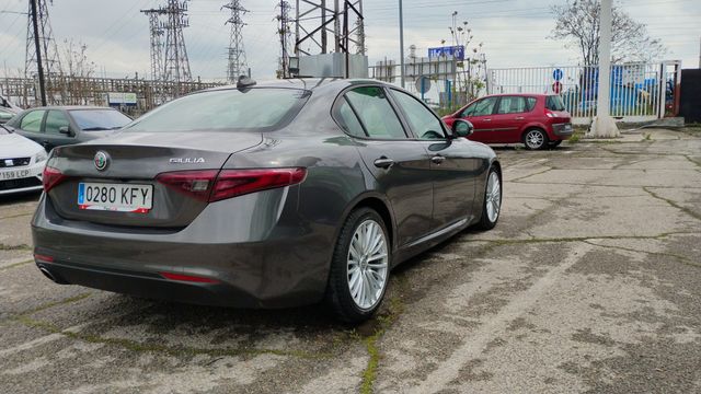 Alfa Romeo Giulia 2.2 Diesel 100 kW (136 CV)