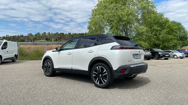 Peugeot 2008 PureTech 155 S&S GT EAT8 115 kW (155 CV)