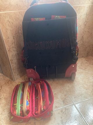 Mochila y estuche dinosaurios