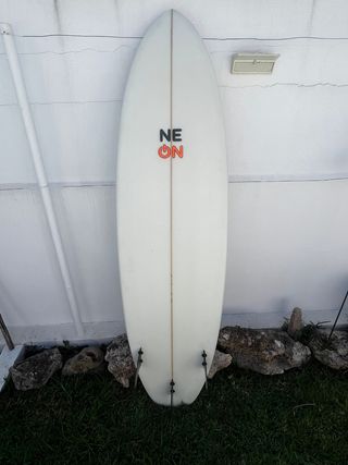 Tabla de surf casi nueva