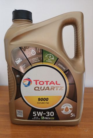 Aceite Motor Total Quartz 9000 5W-30 
3.2 Litros 