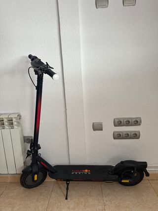 Patinete Eléctrico Red Bull Racing