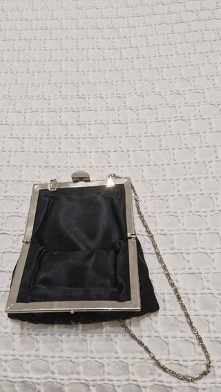 Bolso de fiesta negro con cadena