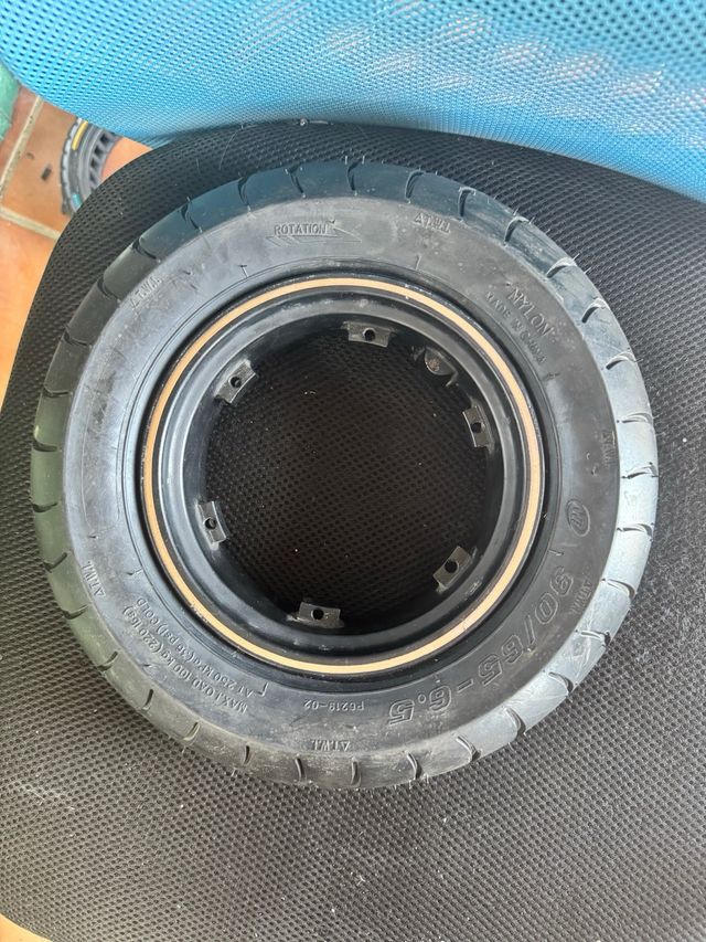 Neumático 90/65-6.5 NUEVO sin llanta ÚLTIMO PRECIO