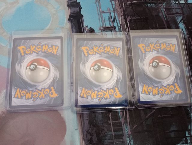 Carta Pokémon Noibat, Lycanroc, Whirlipede