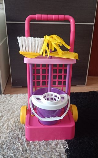 Carrito de limpieza infantil