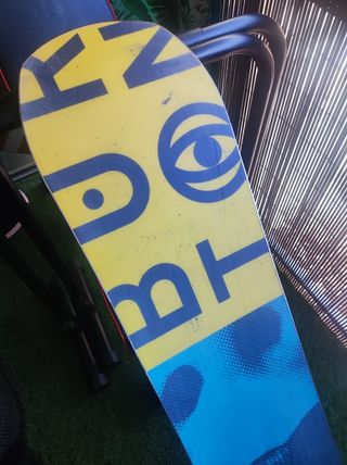 Tabla de snowboard Burton Name Dropper 148 cm