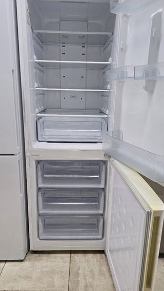 Frigorífico Combi Samsung 177x59cm A+