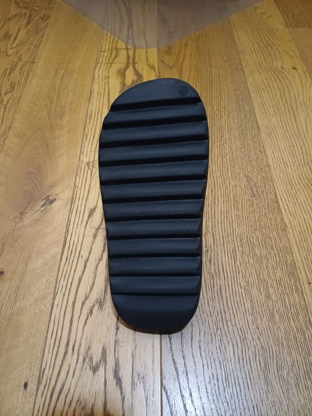 Chanclas Yeezy Slide Negras Talla 45