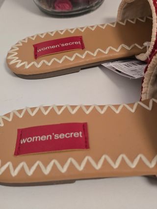 Sandalias Women'Secret Beige y Rojas