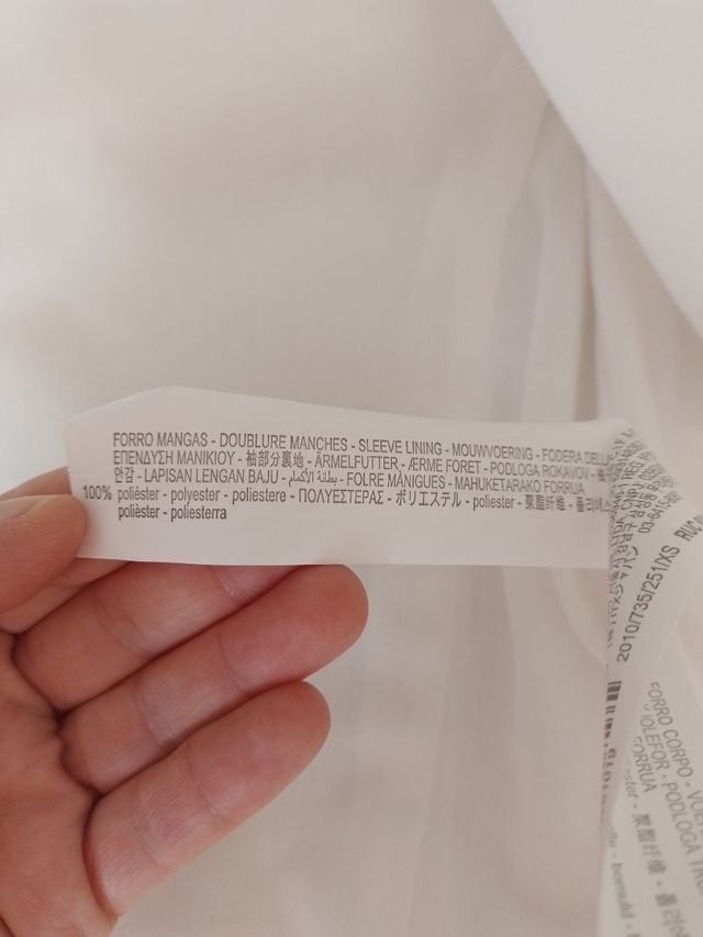 Blazer Zara Cropped mezcla Lino. Talla XS